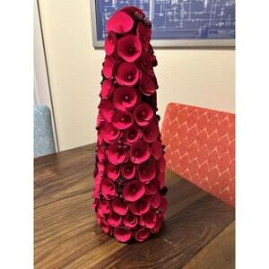 Smith & Hawken Red Curled Wood Roses Tree Cone Berries 19"  EUC